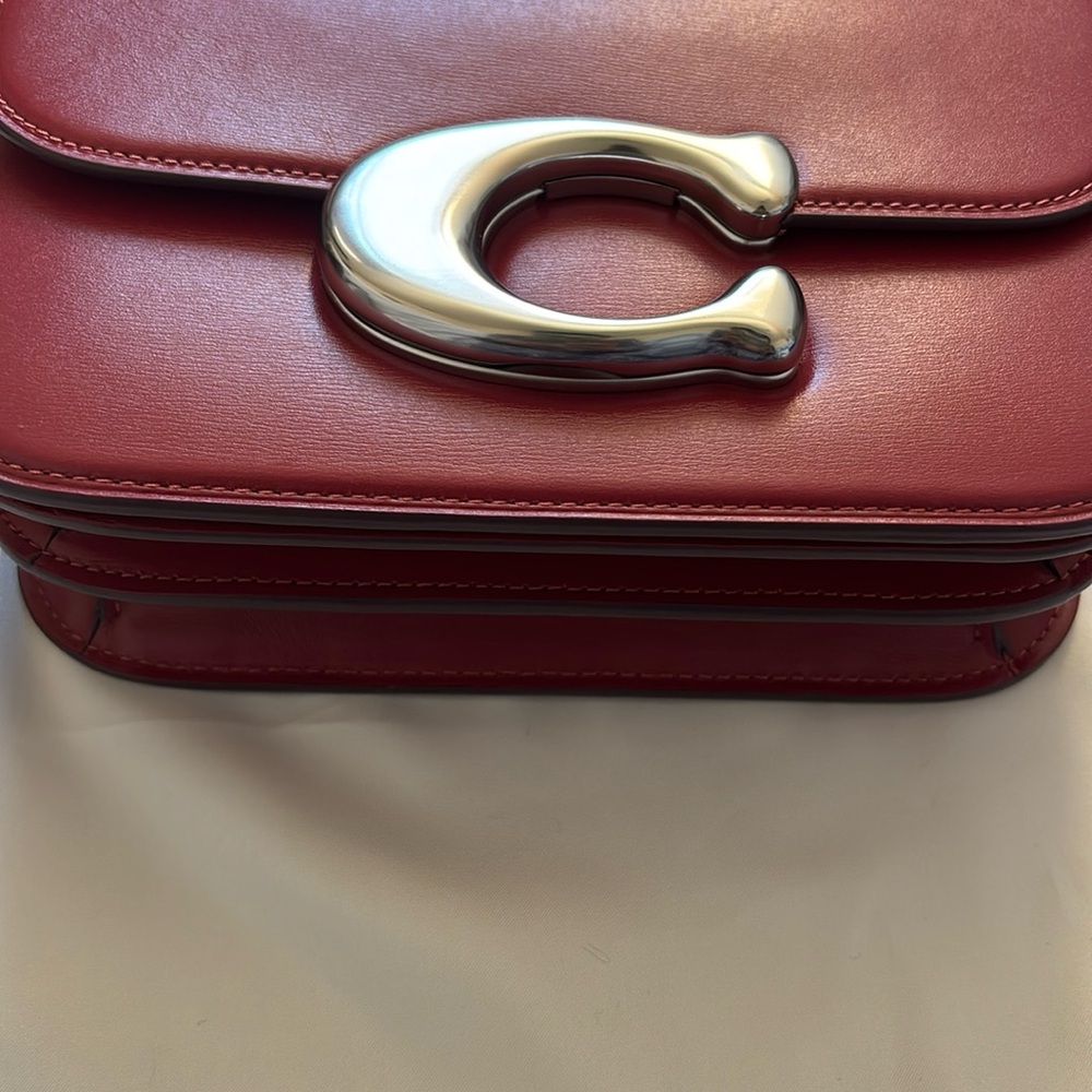 Coach Idol Bag (silver/enamel red) - Picture 6 of 17
